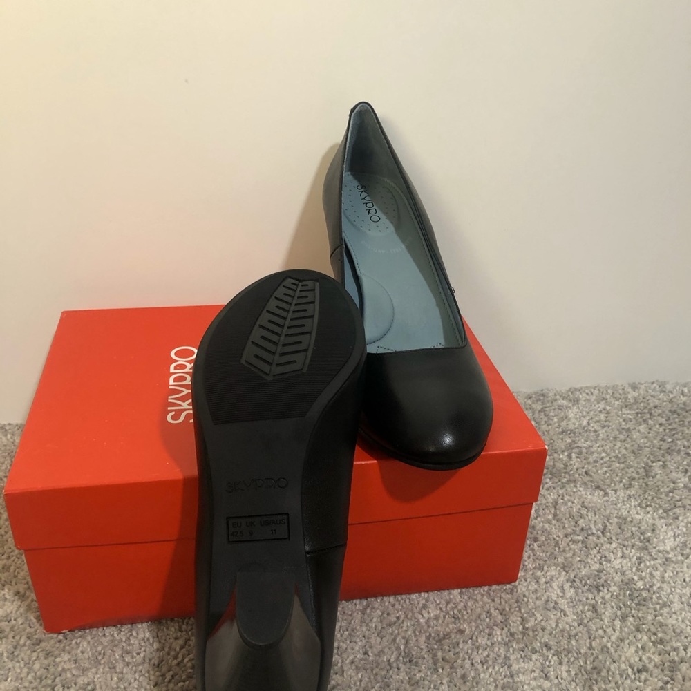 Women’s comfort heel size 11